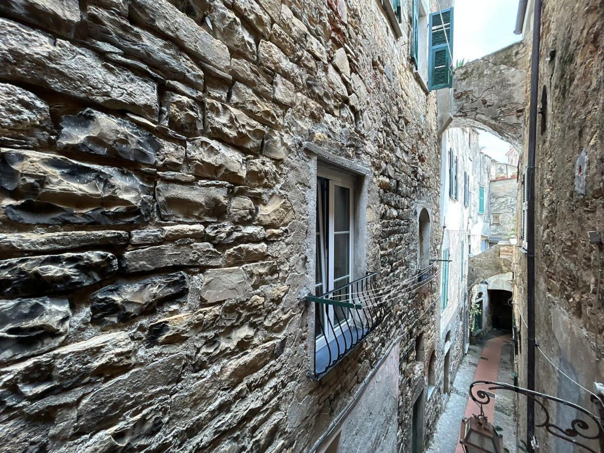 チェルヴォ La Finestra Sul Borgo Bed & Breakfast エクステリア 写真
