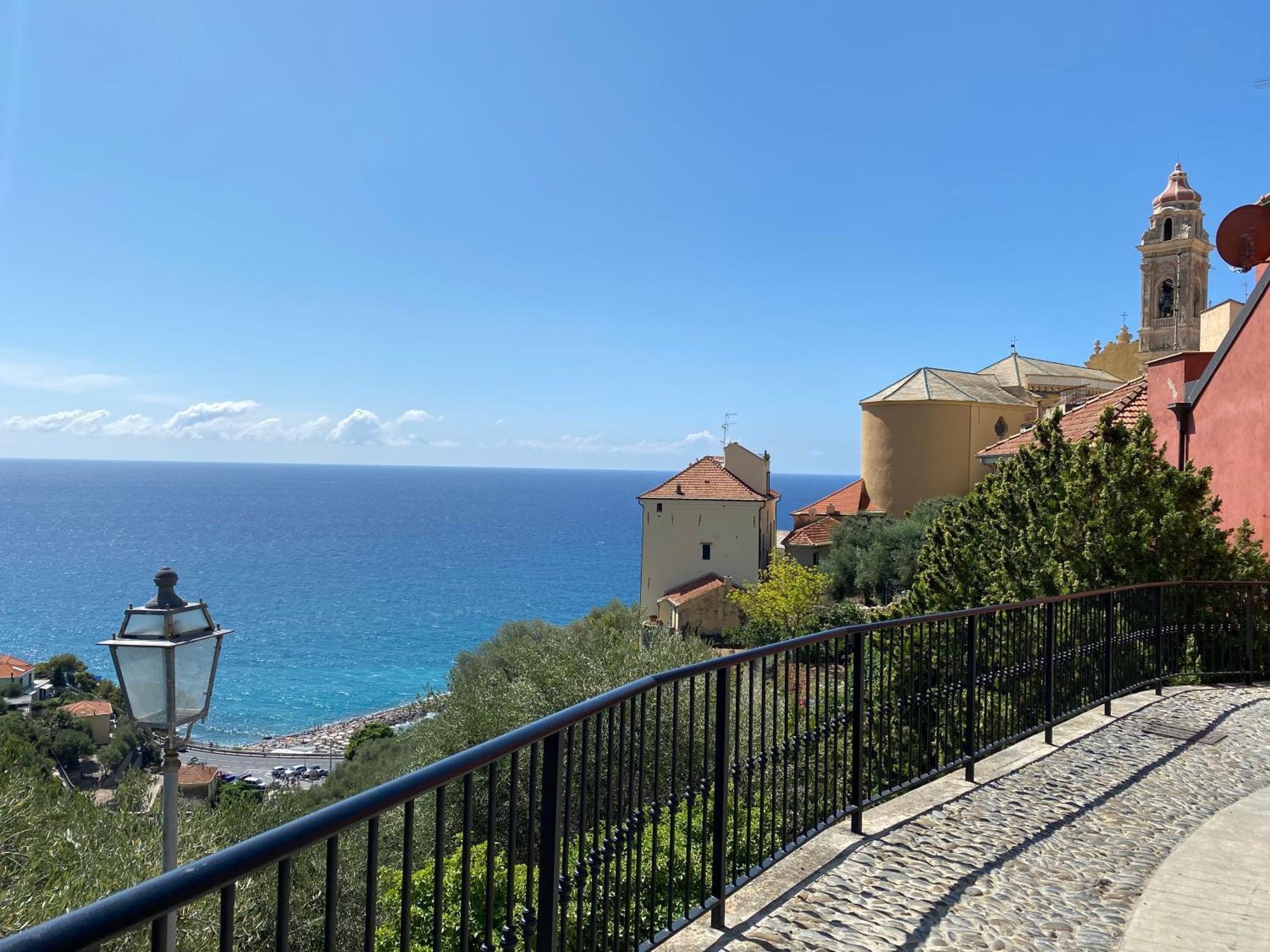 チェルヴォ La Finestra Sul Borgo Bed & Breakfast エクステリア 写真