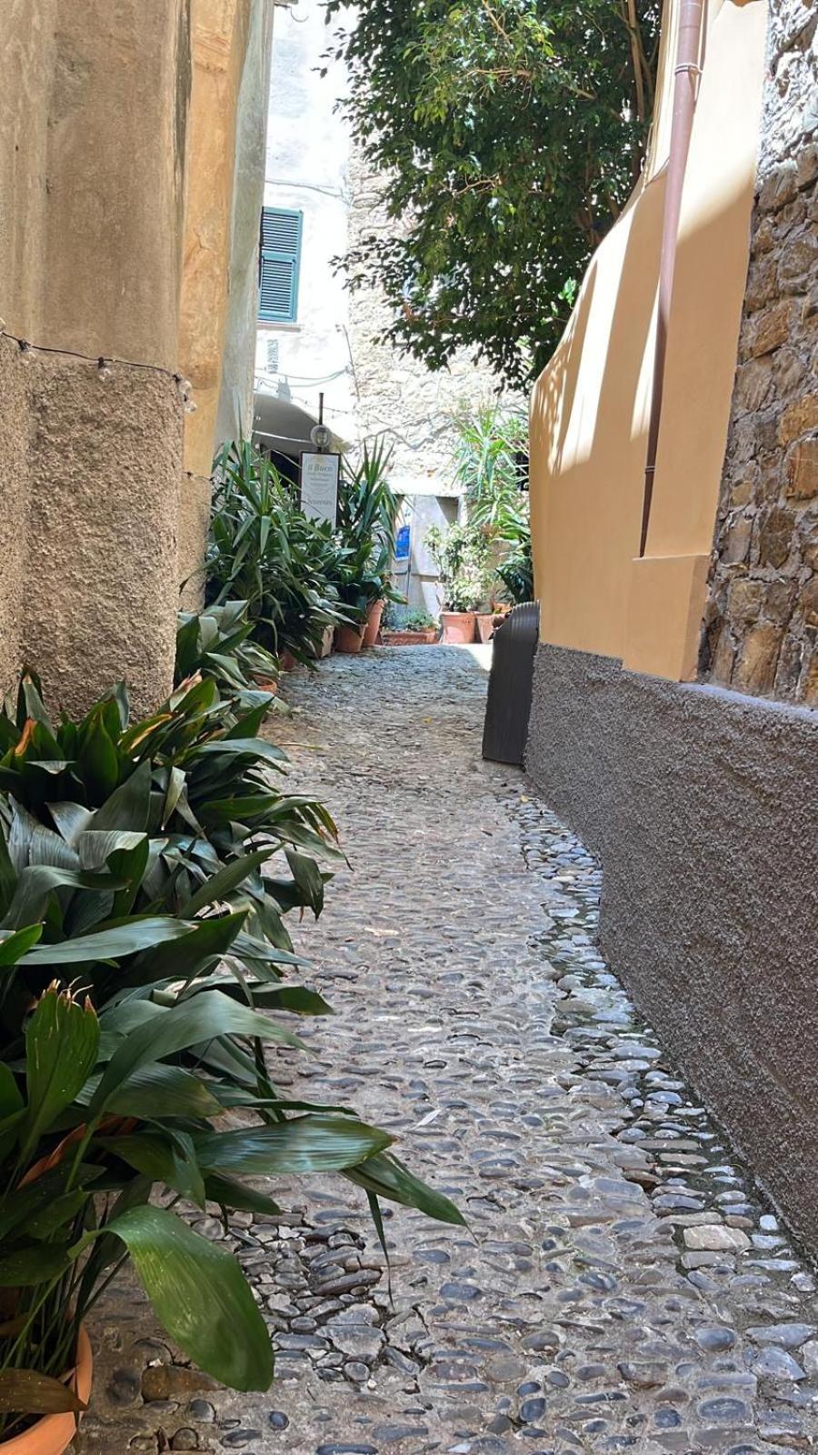 チェルヴォ La Finestra Sul Borgo Bed & Breakfast エクステリア 写真