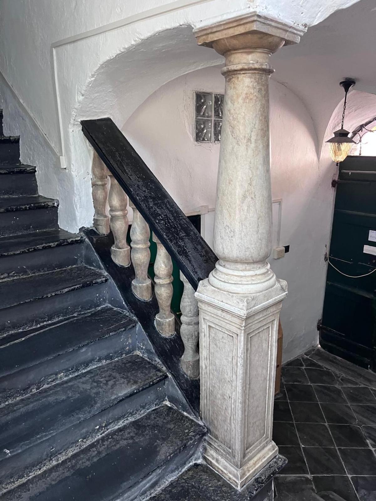 チェルヴォ La Finestra Sul Borgo Bed & Breakfast エクステリア 写真