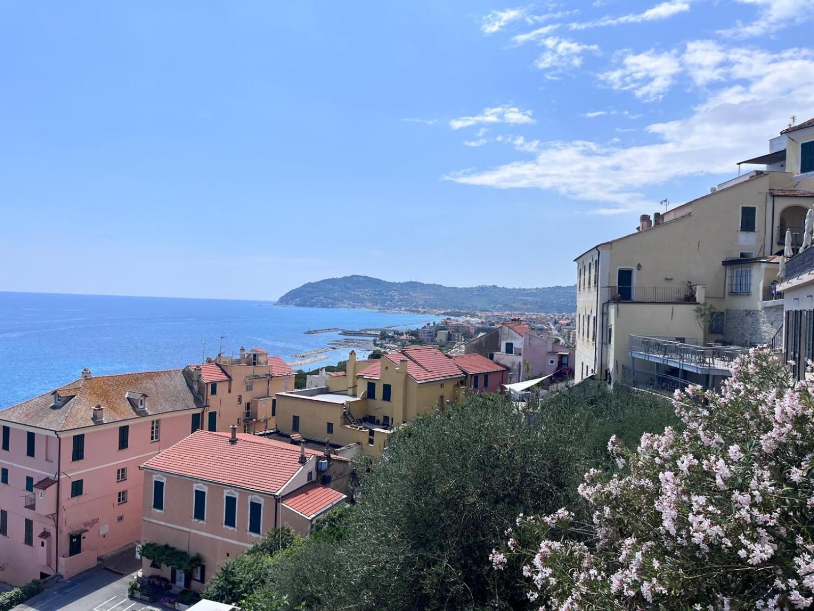 チェルヴォ La Finestra Sul Borgo Bed & Breakfast エクステリア 写真