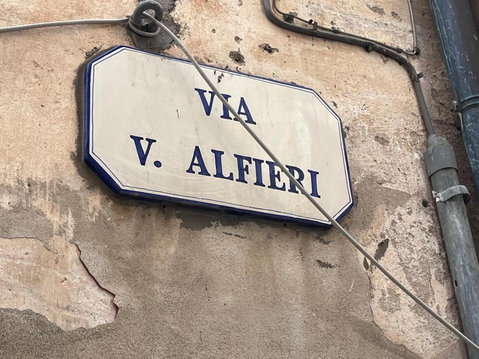 チェルヴォ La Finestra Sul Borgo Bed & Breakfast エクステリア 写真